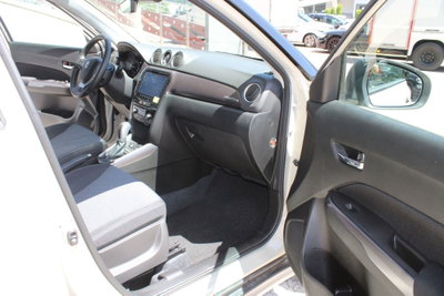 Suzuki Vitara 1.4h Starview 4wd allgrip 110cv at (14)