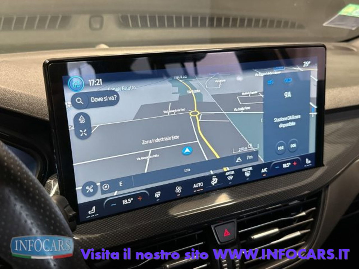 Ford Focus Station Wagon 1.0 EcoBoost Hybrid 155 CV SW ST-Line (13)