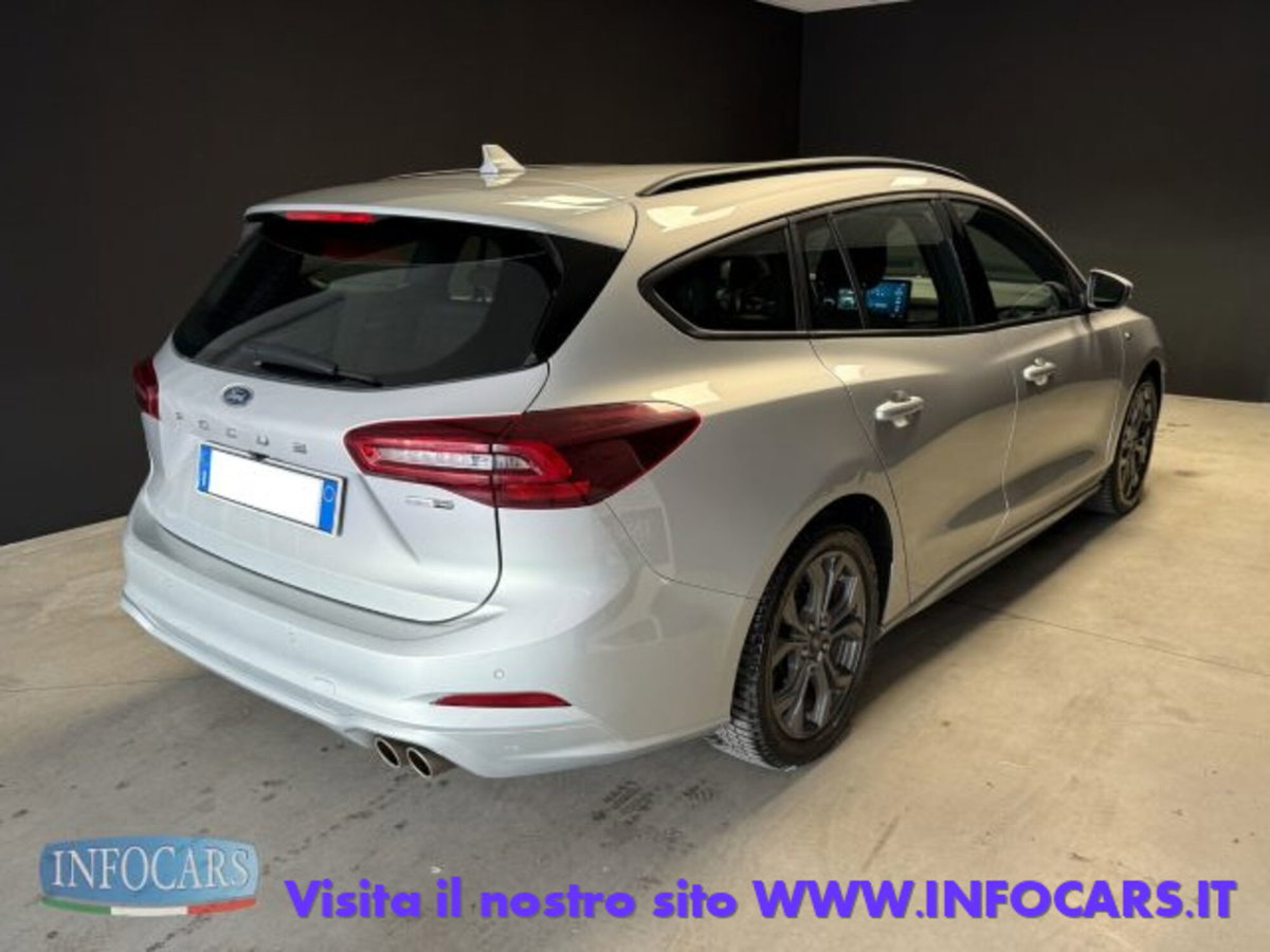 Ford Focus Station Wagon 1.0 EcoBoost Hybrid 155 CV SW ST-Line (4)
