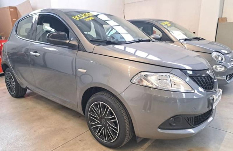 Lancia Ypsilon 1.0 FireFly 5 porte S&S Hybrid Gold Plus