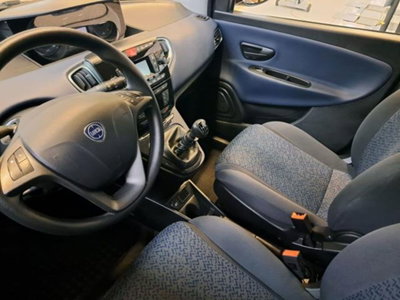Lancia Ypsilon 1.0 FireFly 5 porte S&S Hybrid Gold Plus (10)