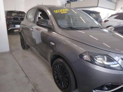 Lancia Ypsilon 1.0 FireFly 5 porte S&S Hybrid Silver Plus (2)