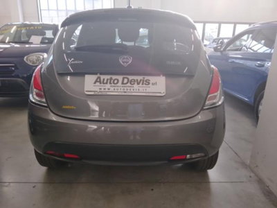 Lancia Ypsilon 1.0 FireFly 5 porte S&S Hybrid Silver Plus (3)