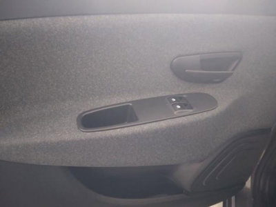 Lancia Ypsilon 1.0 FireFly 5 porte S&S Hybrid Silver Plus (6)