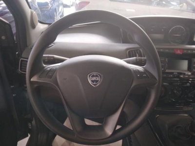 Lancia Ypsilon 1.0 FireFly 5 porte S&S Hybrid Silver Plus (9)