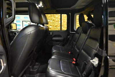 Jeep Wrangler Unlimited 2.0 Turbo Sahara (12)