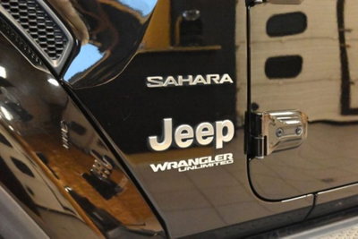 Jeep Wrangler Unlimited 2.0 Turbo Sahara (15)