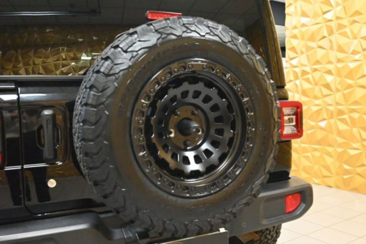 Jeep Wrangler Unlimited 2.0 Turbo Sahara (17)
