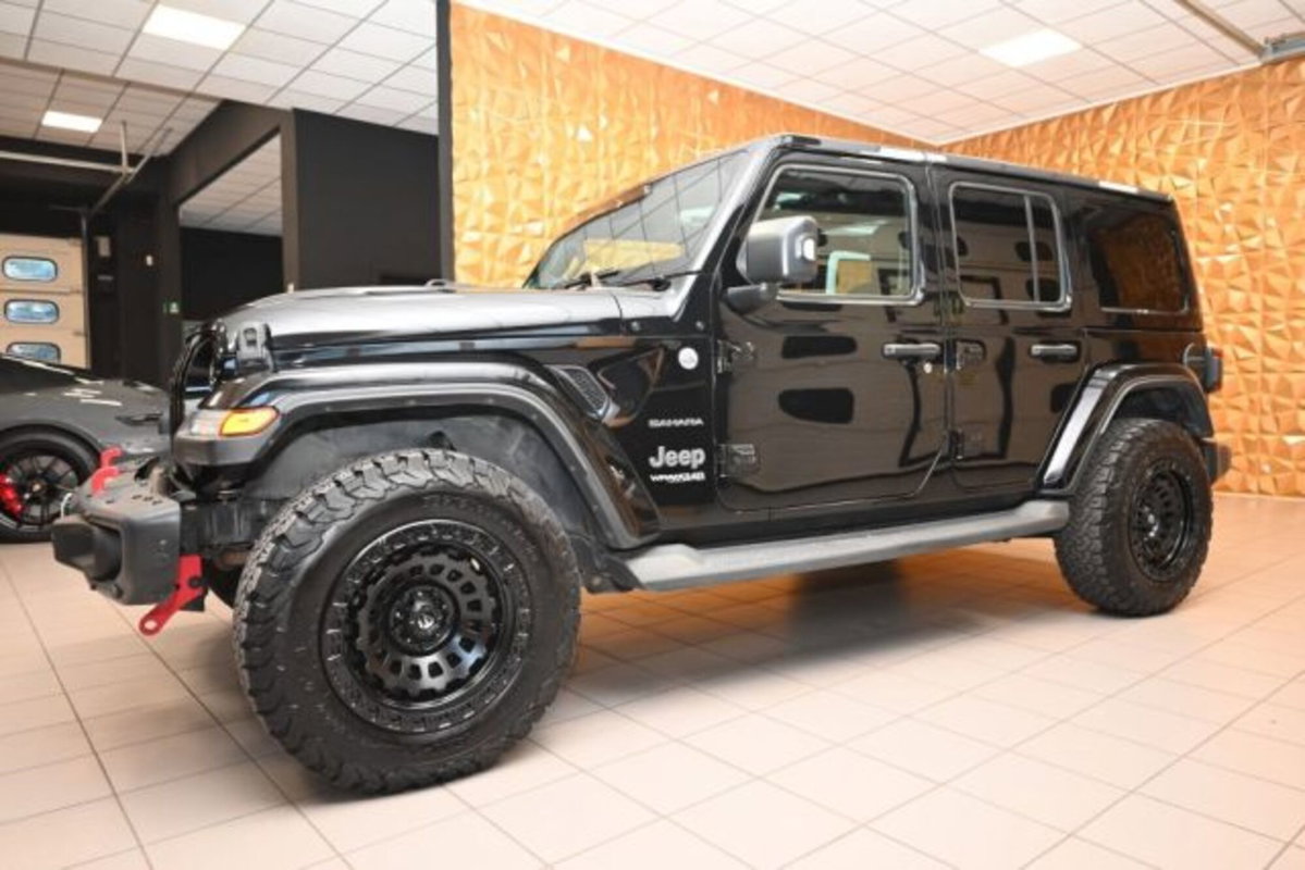 Jeep Wrangler Unlimited 2.0 Turbo Sahara (8)