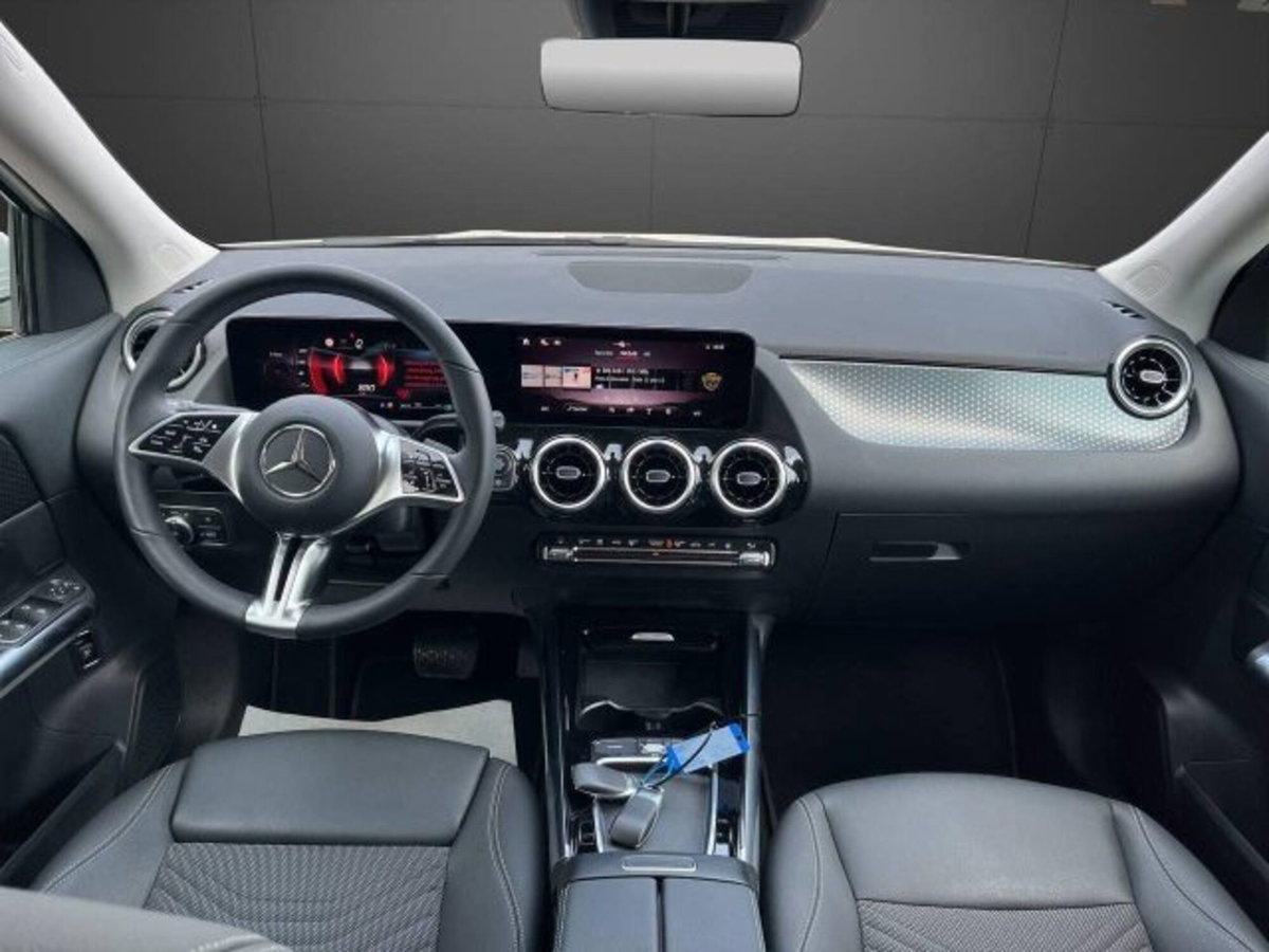 Mercedes-Benz GLA SUV 180 Progressive Advanced Plus auto (14)