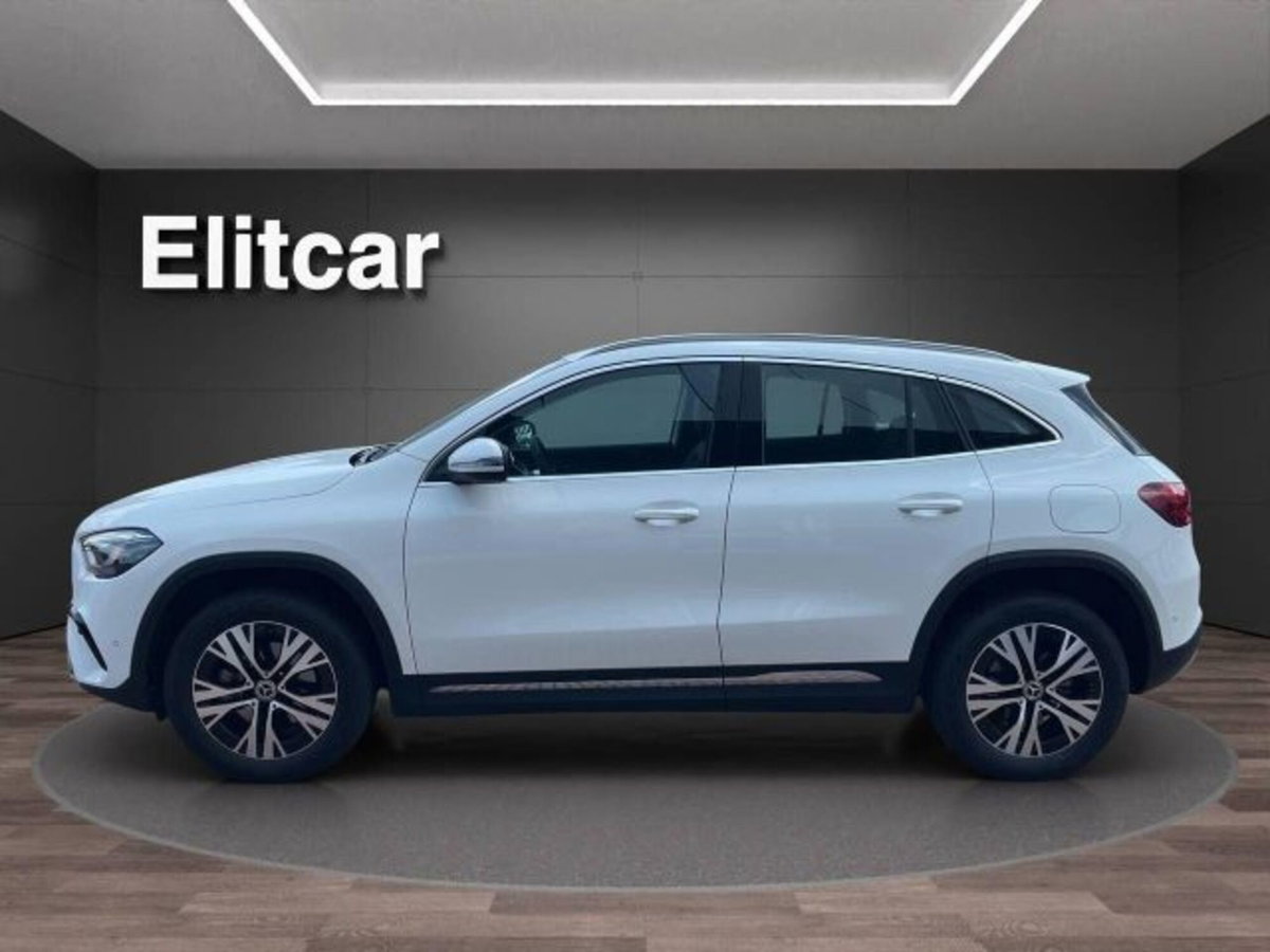 Mercedes-Benz GLA SUV 180 Progressive Advanced Plus auto (2)