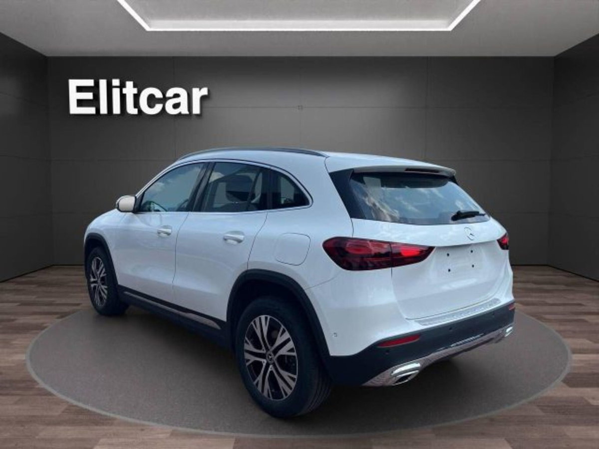 Mercedes-Benz GLA SUV 180 Progressive Advanced Plus auto (3)