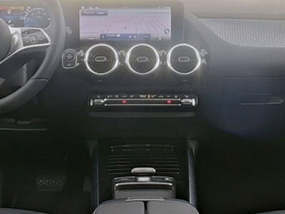 Mercedes-Benz GLA SUV 180 Progressive Advanced Plus auto (5)