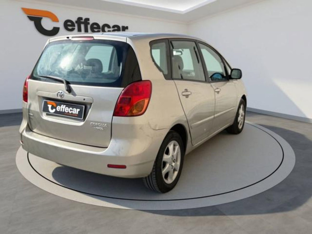 Toyota Corolla Verso 1.8 16V (6)