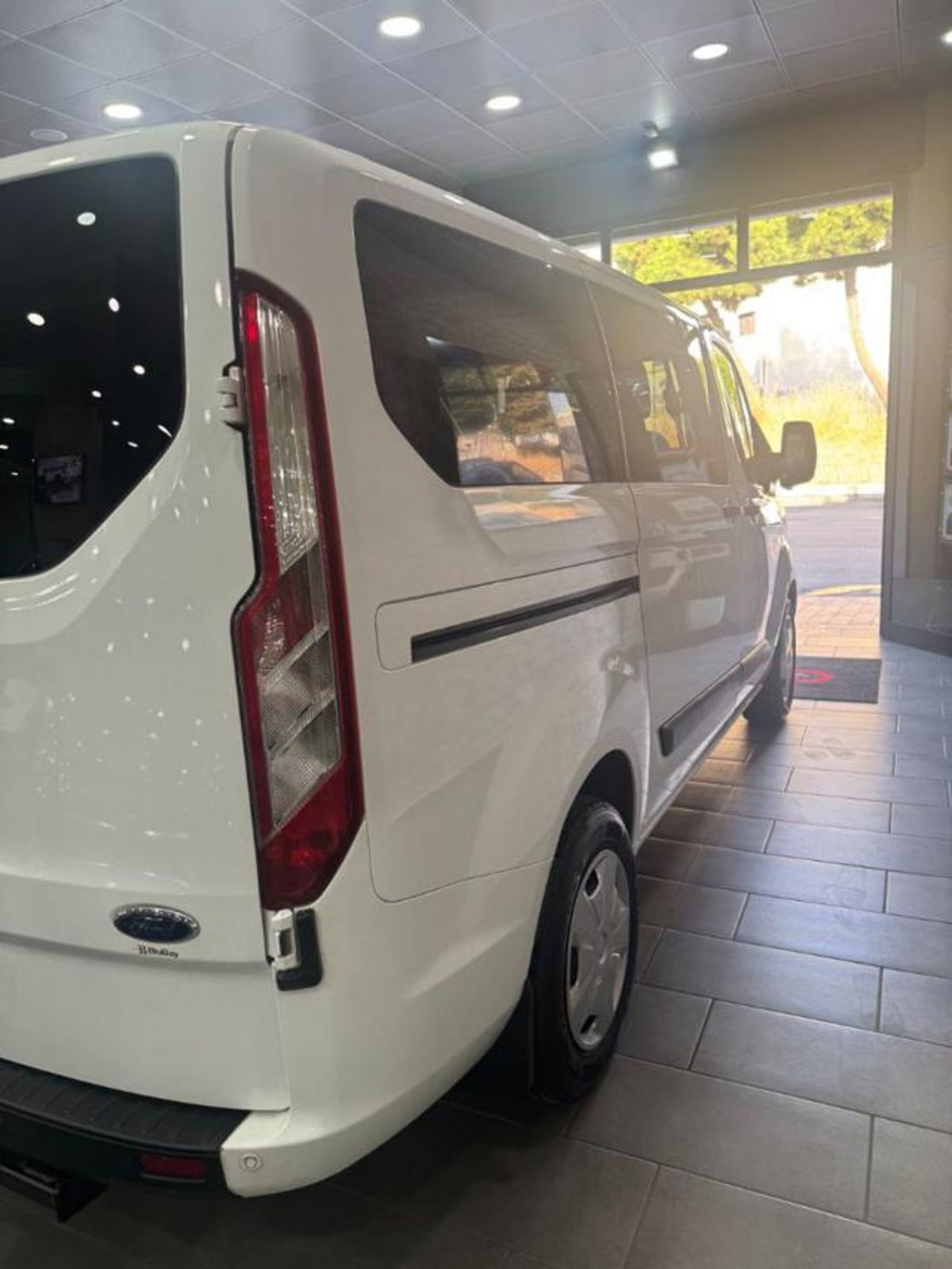 Ford Transit Custom Furgone 320 2.0 EcoBlue 130 PC Combi Trend (4)