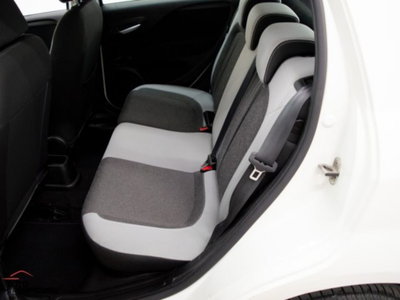 Fiat Punto 1.4 8V 5 porte Natural Power Easy (11)