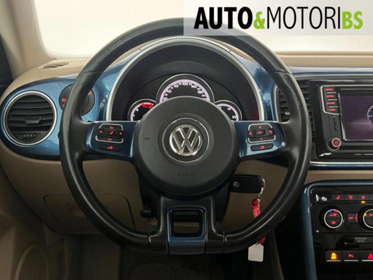 Volkswagen Maggiolino 2.0 TDI DSG Design BlueMotion Technology (11)