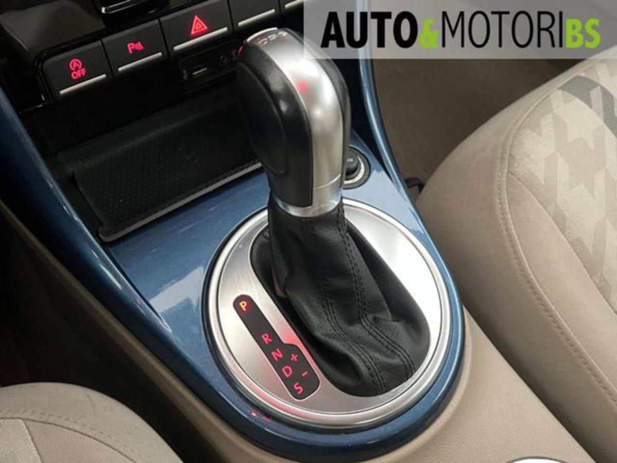 Volkswagen Maggiolino 2.0 TDI DSG Design BlueMotion Technology (13)