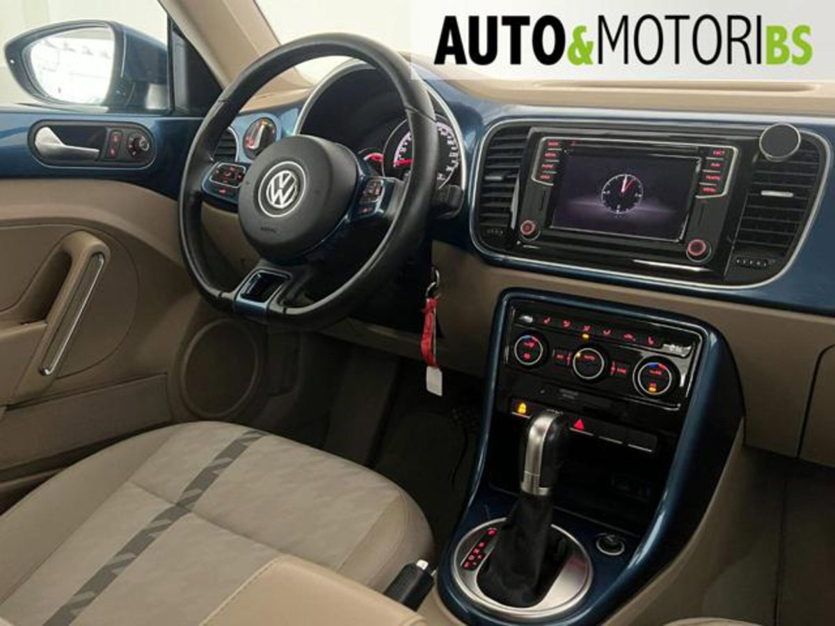 Volkswagen Maggiolino 2.0 TDI DSG Design BlueMotion Technology (15)