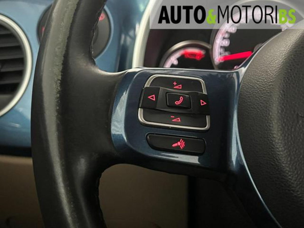 Volkswagen Maggiolino 2.0 TDI DSG Design BlueMotion Technology (16)