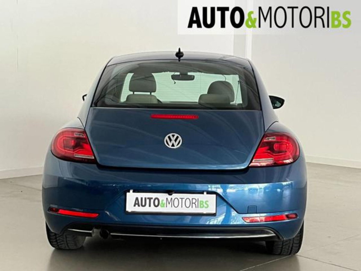 Volkswagen Maggiolino 2.0 TDI DSG Design BlueMotion Technology (5)