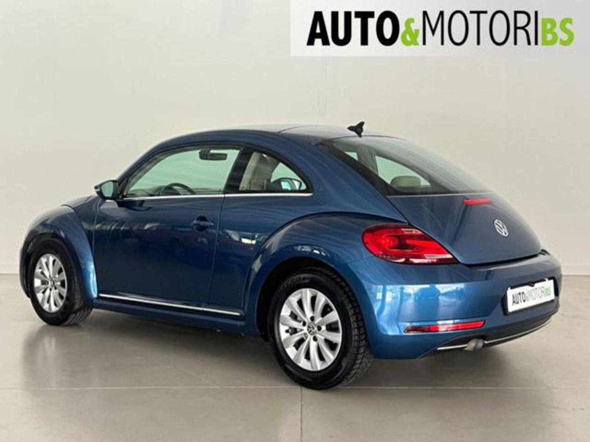 Volkswagen Maggiolino 2.0 TDI DSG Design BlueMotion Technology (6)