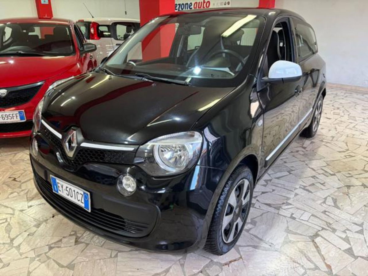 Renault Twingo 1.0 SCe Live (2)