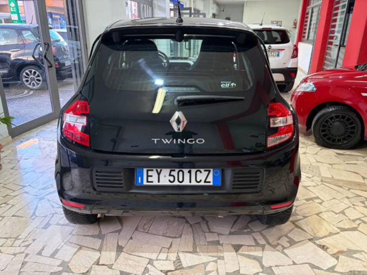 Renault Twingo 1.0 SCe Live (5)