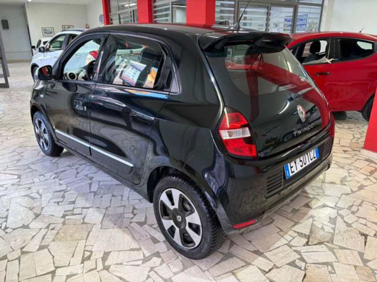 Renault Twingo 1.0 SCe Live (6)
