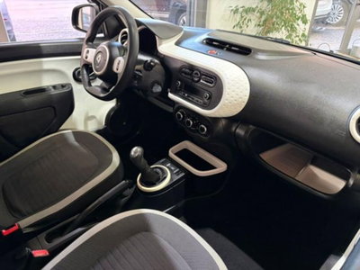 Renault Twingo 1.0 SCe Live (8)