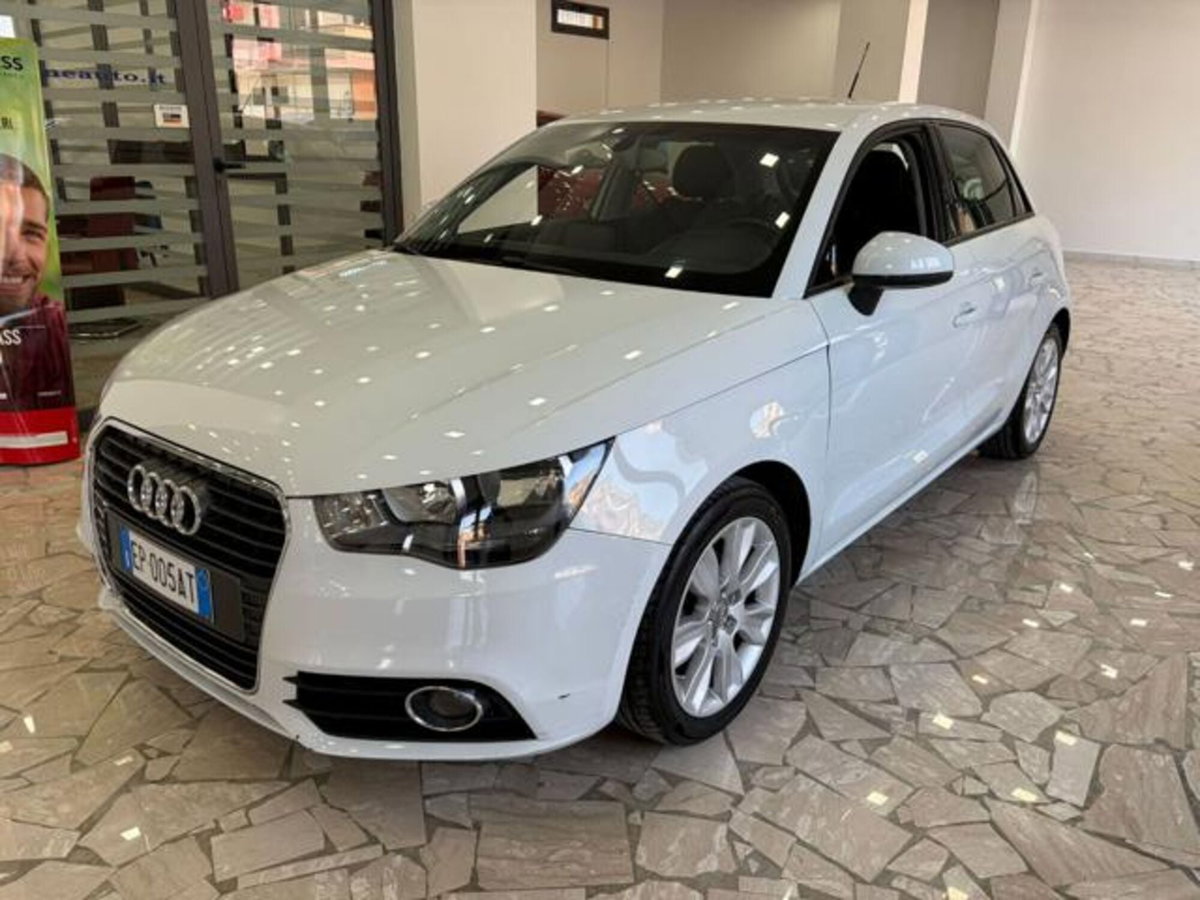 Audi A1 Sportback 1.6 TDI Ambition (2)