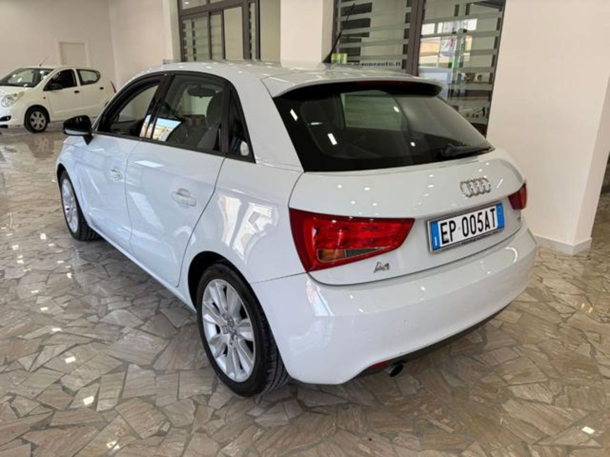 Audi A1 Sportback 1.6 TDI Ambition (5)