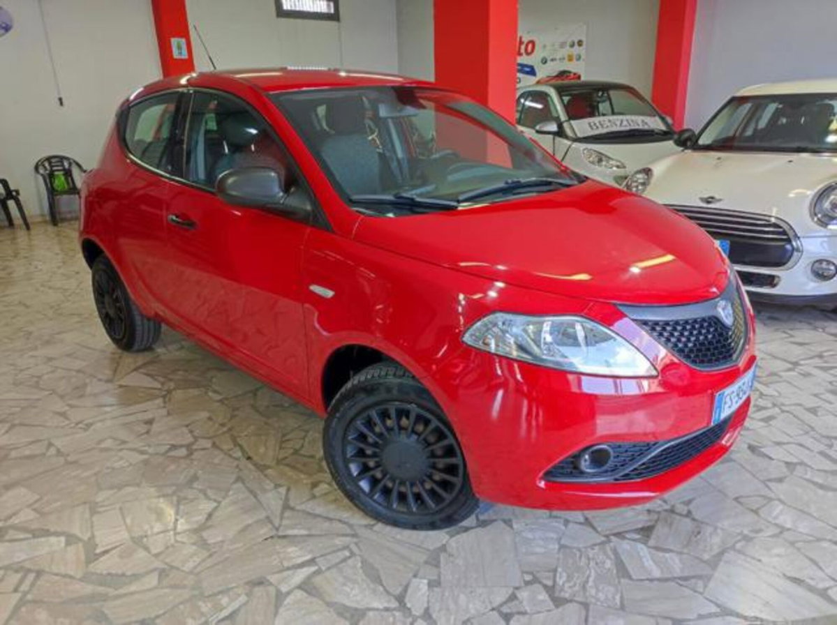 Lancia Ypsilon 0.9 TwinAir 5 porte Metano Ecochic Elefantino Blu
