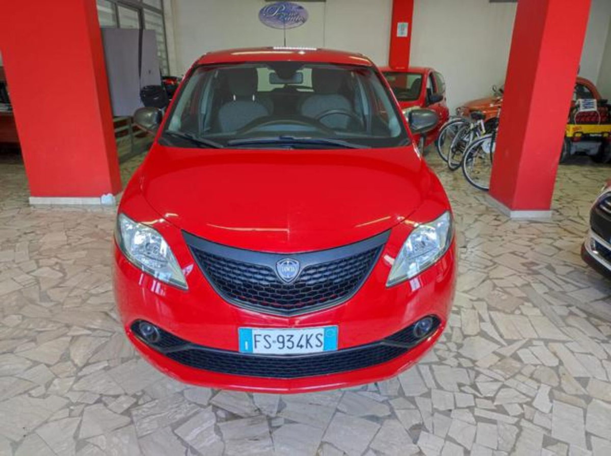 Lancia Ypsilon 0.9 TwinAir 5 porte Metano Ecochic Elefantino Blu (3)