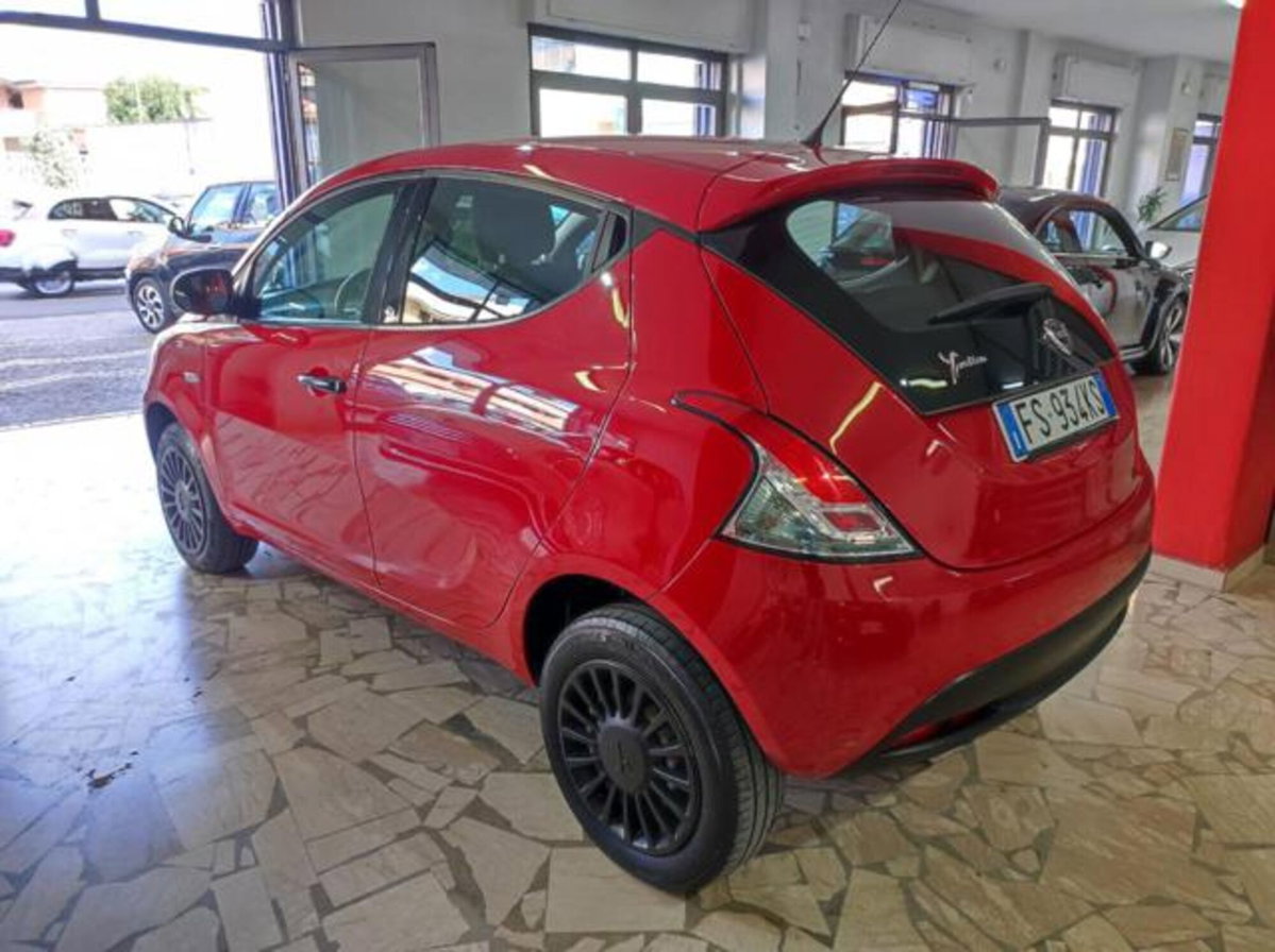 Lancia Ypsilon 0.9 TwinAir 5 porte Metano Ecochic Elefantino Blu (5)