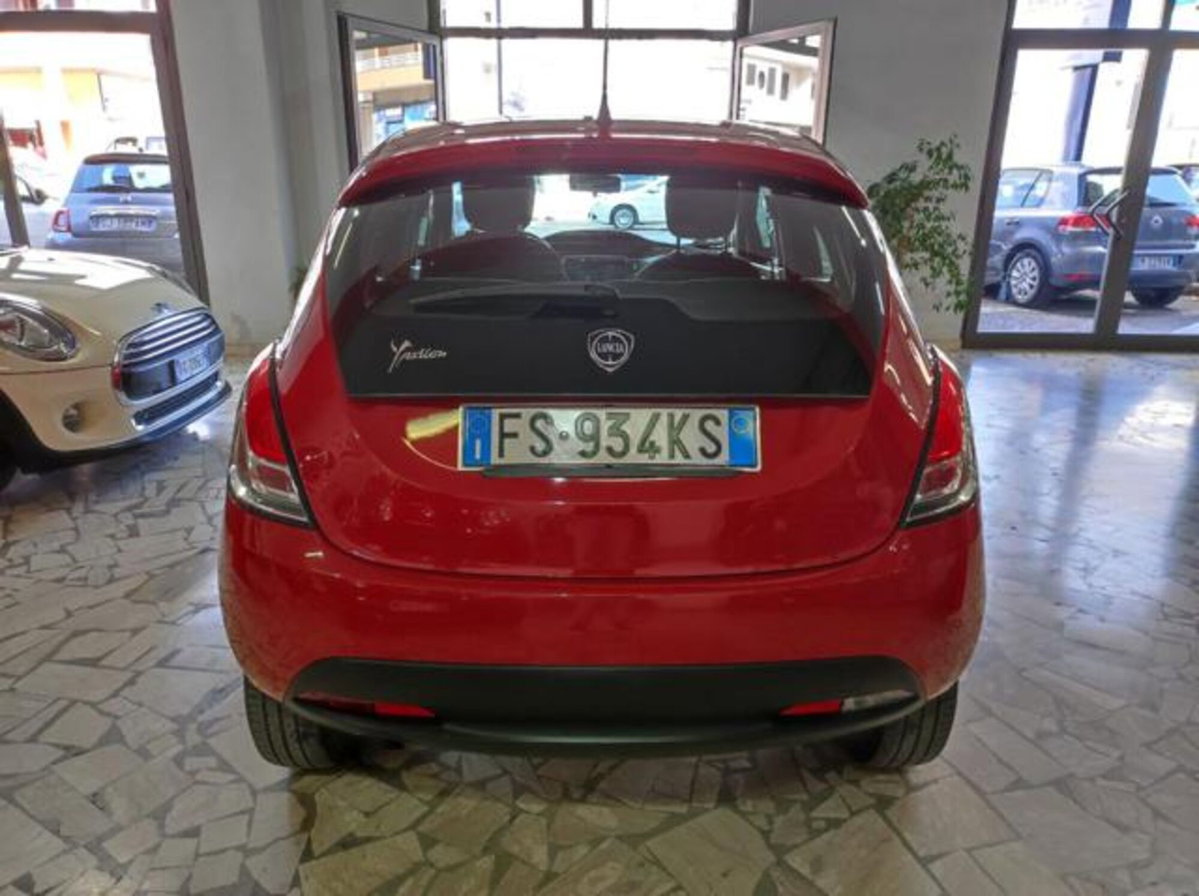 Lancia Ypsilon 0.9 TwinAir 5 porte Metano Ecochic Elefantino Blu (6)