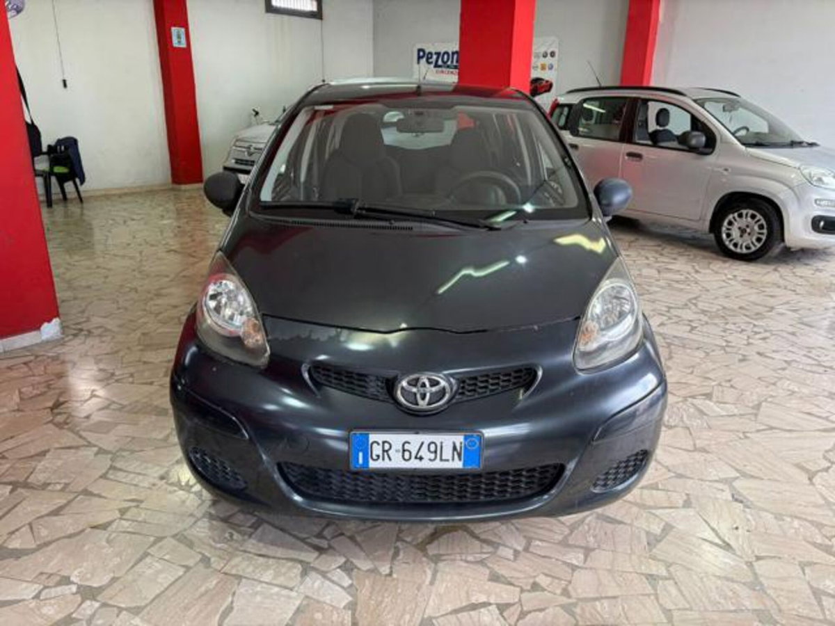 Toyota Aygo 1.0 12V VVT-i 5 porte Now (2)