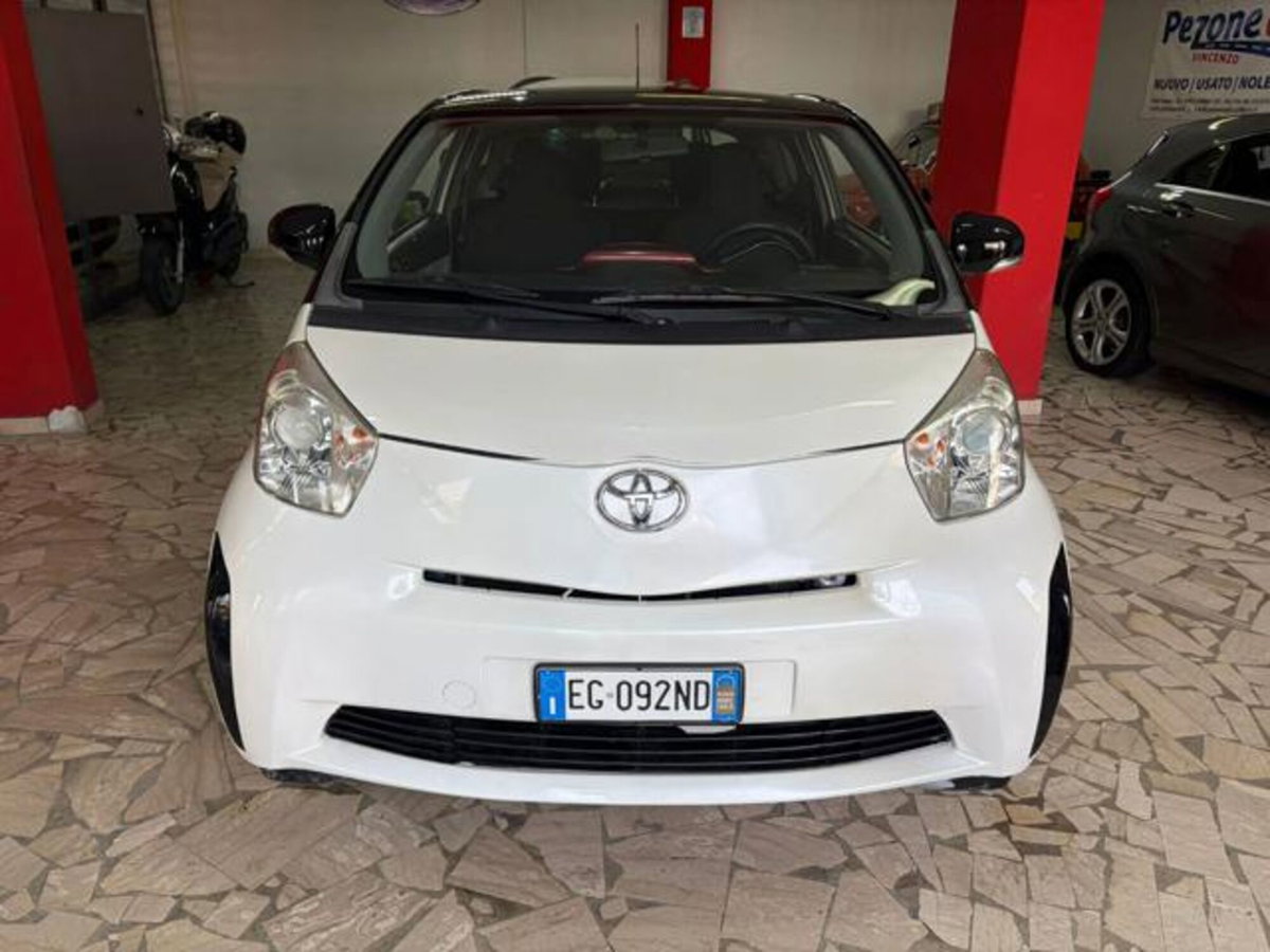 Toyota iQ 1.0 Sol (2)