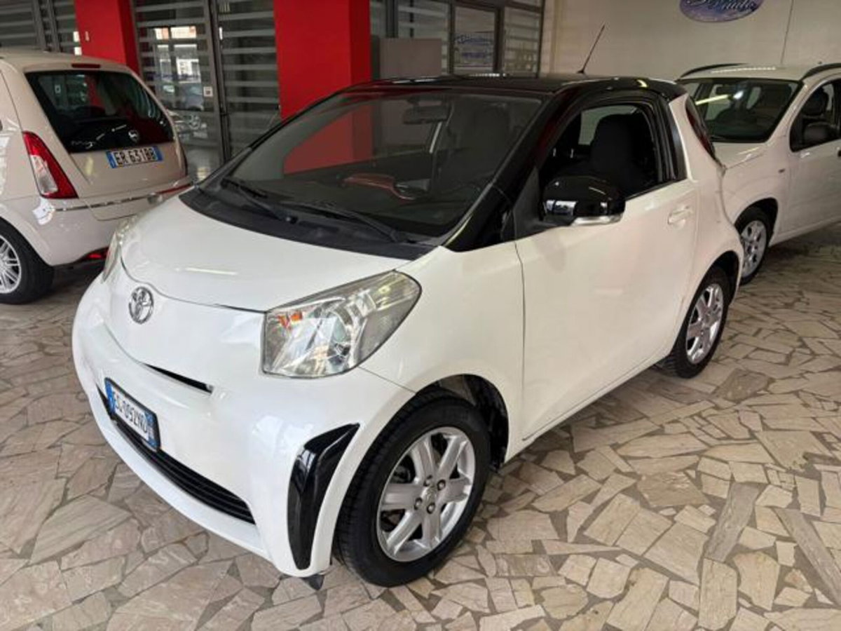 Toyota iQ 1.0 Sol (3)