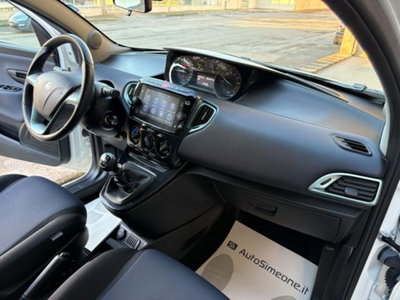 Lancia Ypsilon 1.0 FireFly 5 porte S&S Hybrid Gold Plus (13)