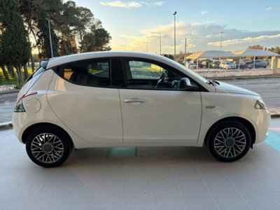 Lancia Ypsilon 1.0 FireFly 5 porte S&S Hybrid Gold Plus (4)
