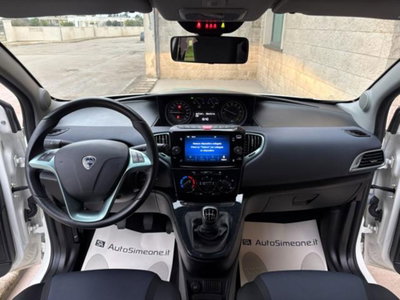 Lancia Ypsilon 1.0 FireFly 5 porte S&S Hybrid Gold Plus (15)
