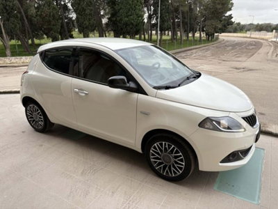 Lancia Ypsilon 1.0 FireFly 5 porte S&S Hybrid Gold Plus (3)