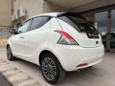 Lancia Ypsilon 1.0 FireFly 5 porte S&S Hybrid Gold Plus (7)