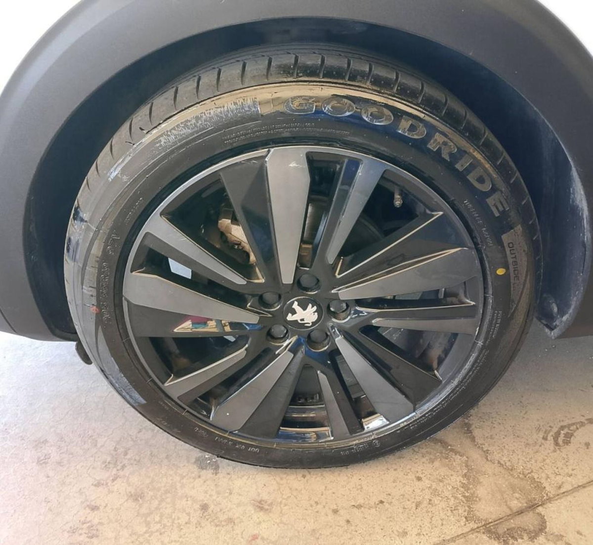 Peugeot 3008 BlueHDi 130 S&S EAT8 GT Line (18)