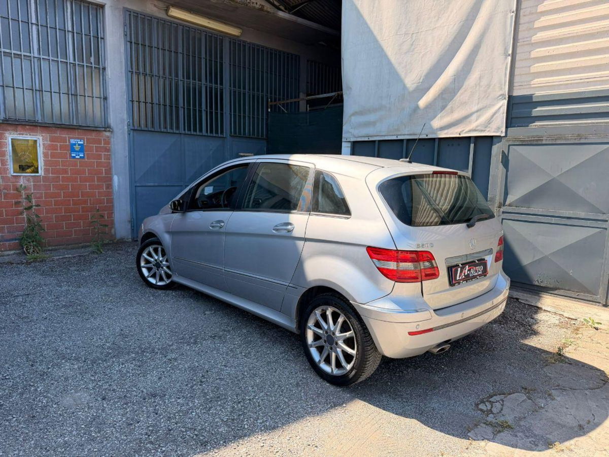 Mercedes-Benz Classe B 200 CDI Chrome (4)