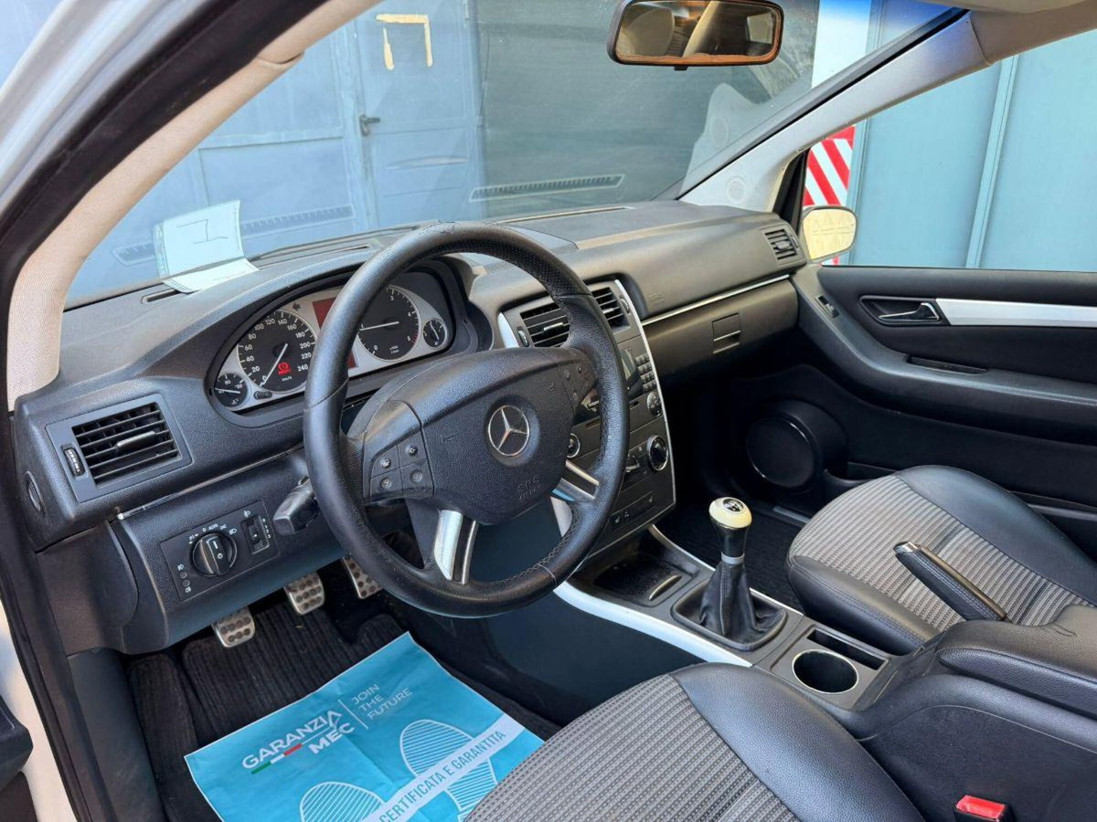 Mercedes-Benz Classe B 200 CDI Chrome (9)