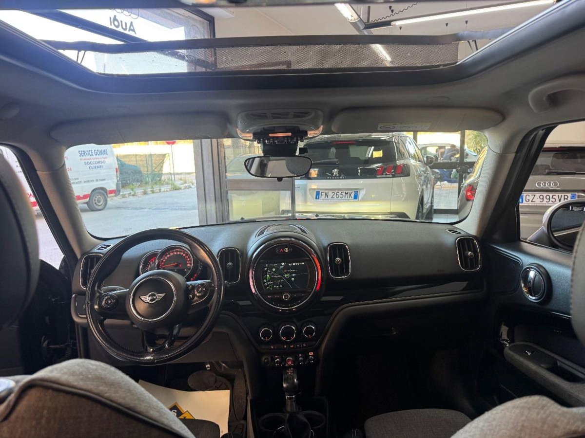 MINI Mini Countryman 2.0 Cooper D Hype Countryman (11)