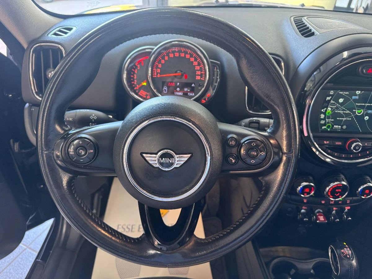 MINI Mini Countryman 2.0 Cooper D Hype Countryman (12)