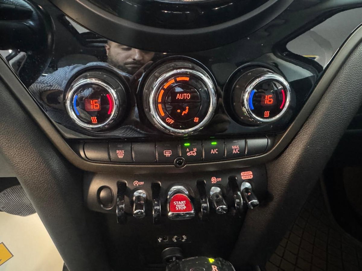 MINI Mini Countryman 2.0 Cooper D Hype Countryman (13)